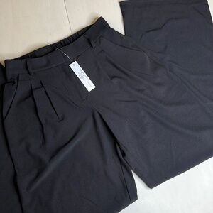 NWT - Drew Clothing Trousers - Size Small